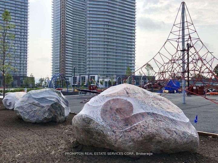 Photo 10 at 310 - 115 McMahon Drive, Bayview Village, Toronto