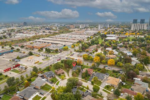 Photo 2 at 54 Sunderland Crescent, Woburn, Toronto
