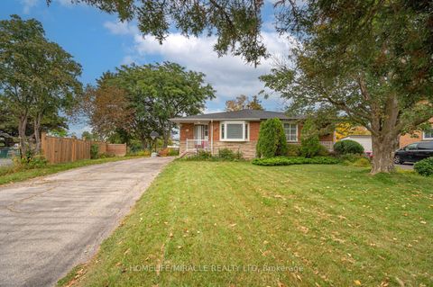 Photo 4 at 54 Sunderland Crescent, Woburn, Toronto