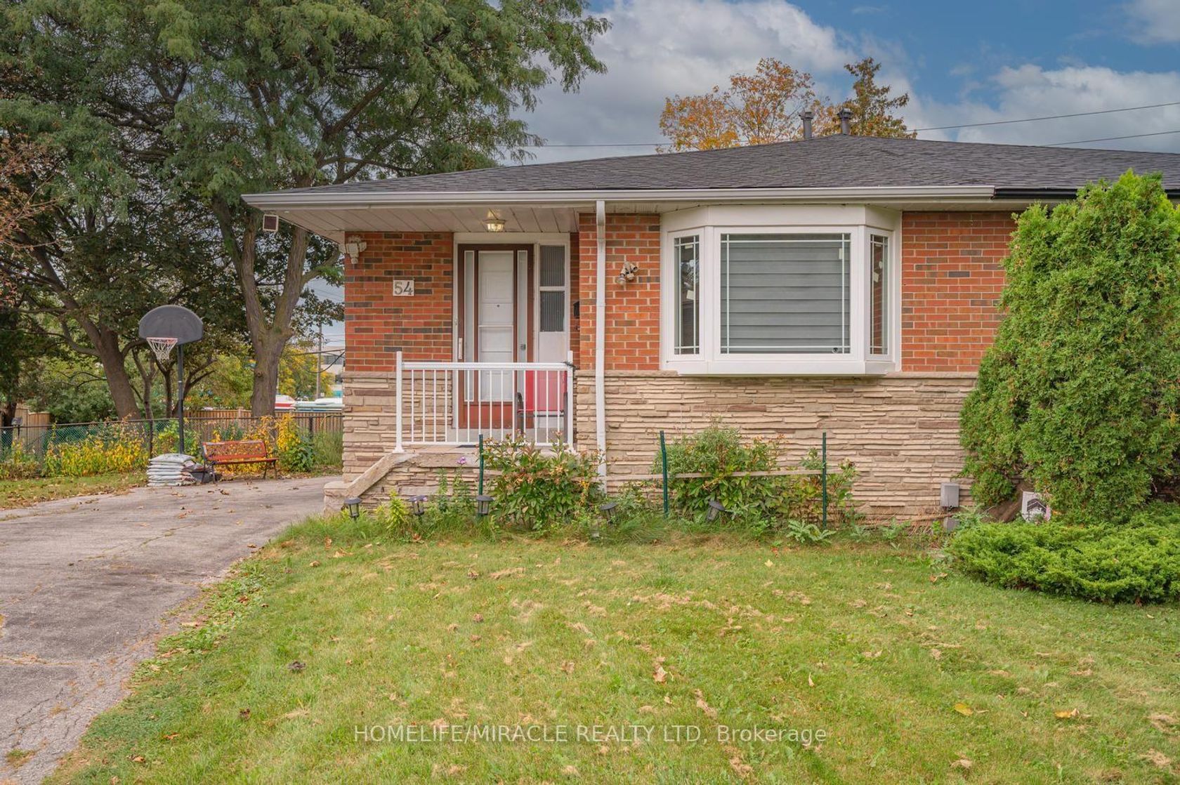 54 Sunderland Crescent, Woburn, Toronto 