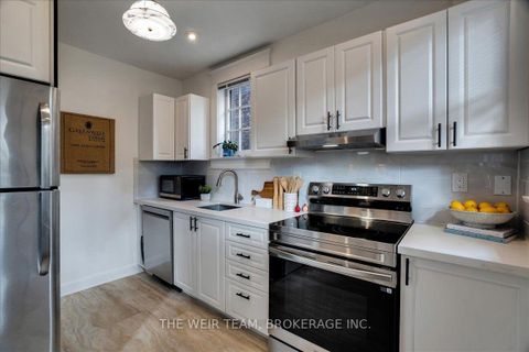 Photo 13 at 25 Oak Park Avenue, Danforth, Toronto