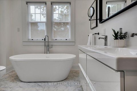 Photo 19 at 25 Oak Park Avenue, Danforth, Toronto