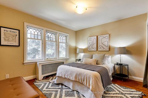 Photo 11 at 153 Parkhurst Boulevard, Leaside, Toronto