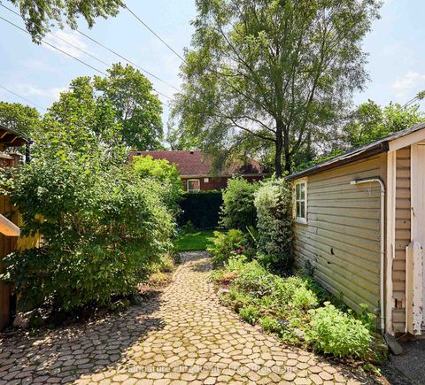 Photo 25 at 153 Parkhurst Boulevard, Leaside, Toronto