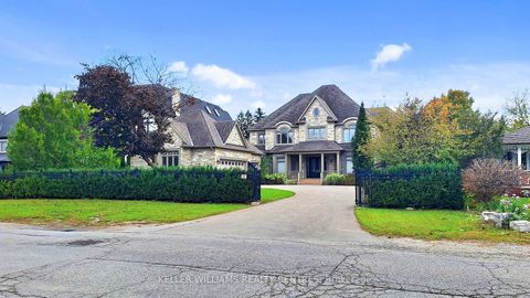 Photo 2 at 33 Maple Grove Avenue, Oak Ridges, Richmond Hill
