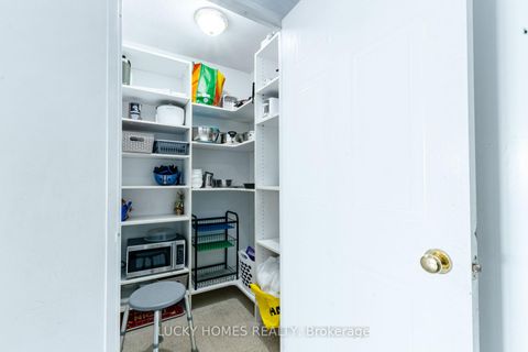 Photo 7 at 915 - 430 Mclevin Avenue, Malvern, Toronto