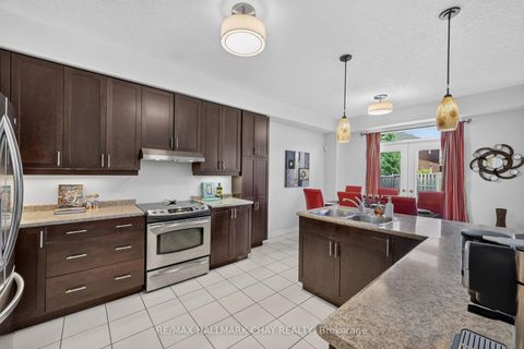 Photo 1 at 43 Graihawk Drive, Ardagh, Barrie
