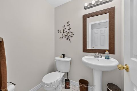 Photo 7 at 43 Graihawk Drive, Ardagh, Barrie
