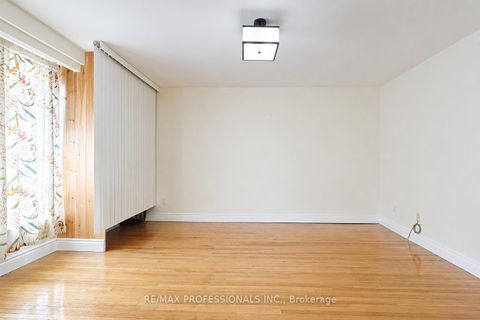 Photo 7 at 20 - 160 Carsbrooke Road, Etobicoke West Mall, Toronto