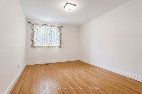 Photo 17 at 20 - 160 Carsbrooke Road, Etobicoke West Mall, Toronto