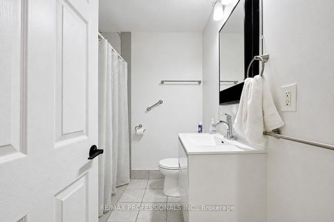 Photo 21 at 20 - 160 Carsbrooke Road, Etobicoke West Mall, Toronto