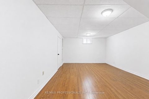 Photo 27 at 20 - 160 Carsbrooke Road, Etobicoke West Mall, Toronto