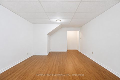 Photo 28 at 20 - 160 Carsbrooke Road, Etobicoke West Mall, Toronto