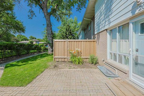 Photo 33 at 20 - 160 Carsbrooke Road, Etobicoke West Mall, Toronto