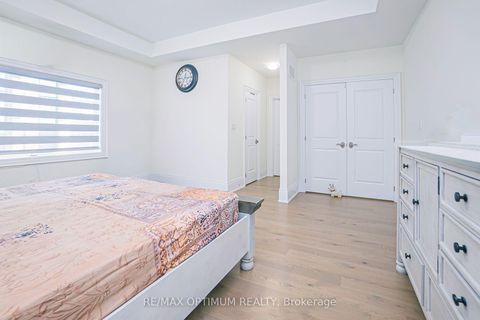 Photo 15 at 53 Kinburn Crescent, Vellore Village, Vaughan