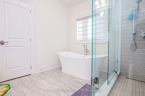 Photo 17 at 53 Kinburn Crescent, Vellore Village, Vaughan