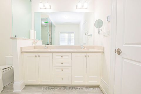 Photo 18 at 53 Kinburn Crescent, Vellore Village, Vaughan