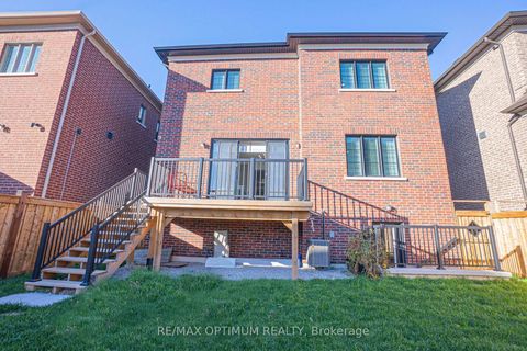 Photo 31 at 53 Kinburn Crescent, Vellore Village, Vaughan
