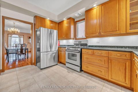Photo 7 at 36A Puccini Drive, Oak Ridges, Richmond Hill