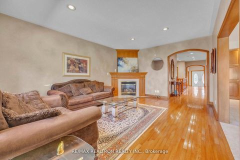 Photo 11 at 36A Puccini Drive, Oak Ridges, Richmond Hill