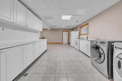 Photo 25 at 36A Puccini Drive, Oak Ridges, Richmond Hill