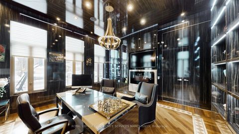 Photo 13 at 42 Wimpole Drive, Windfields, Toronto