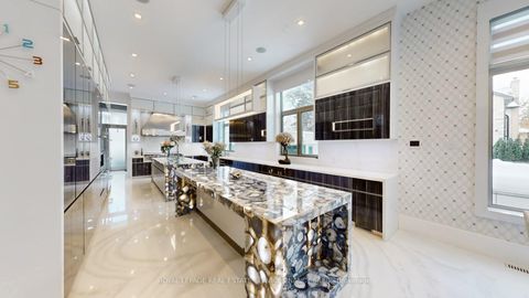 Photo 18 at 42 Wimpole Drive, Windfields, Toronto