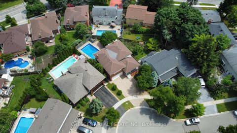 Photo 39 at 9 Clay Court, Humber Valley, Toronto