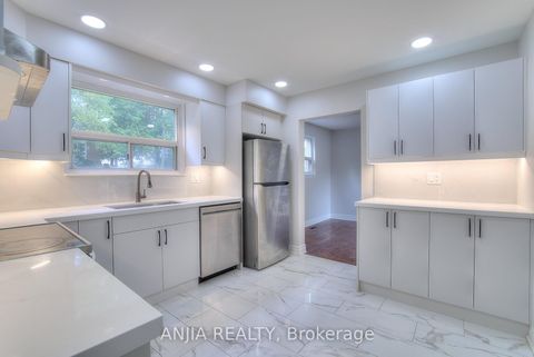 Photo 2 at 14 Cherrystone Drive, Hillcrest Village, Toronto