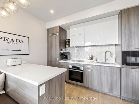Photo 6 at 406 - 11 Lillian Street, Mount Pleasant West, Toronto