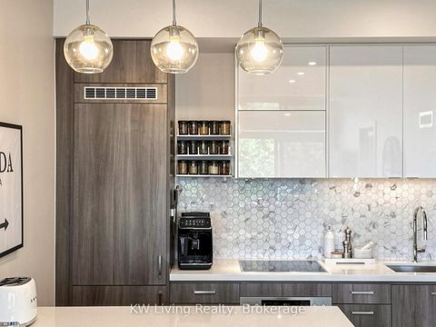 Photo 14 at 406 - 11 Lillian Street, Mount Pleasant West, Toronto