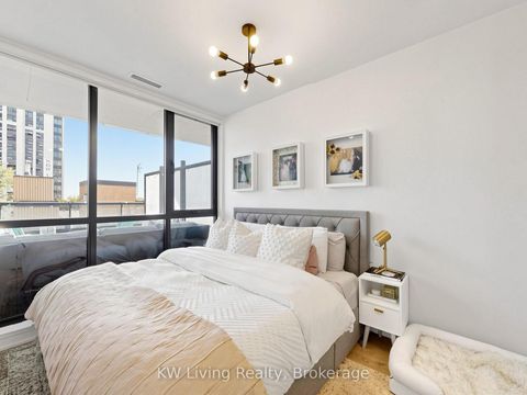 Photo 16 at 406 - 11 Lillian Street, Mount Pleasant West, Toronto