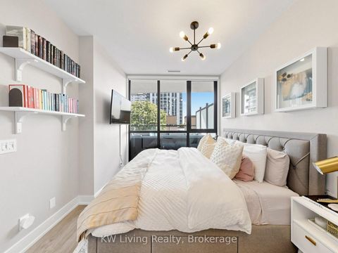 Photo 17 at 406 - 11 Lillian Street, Mount Pleasant West, Toronto