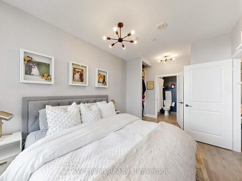 Photo 19 at 406 - 11 Lillian Street, Mount Pleasant West, Toronto
