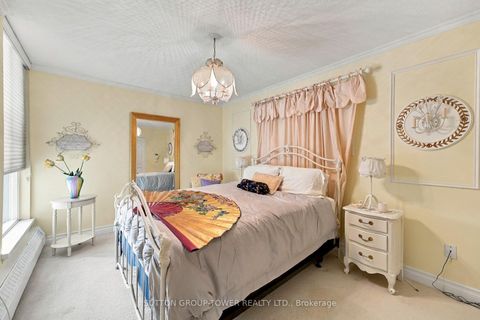 Photo 18 at 319 - 35 Ormskirk Avenue, Swansea, Toronto