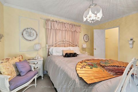Photo 19 at 319 - 35 Ormskirk Avenue, Swansea, Toronto