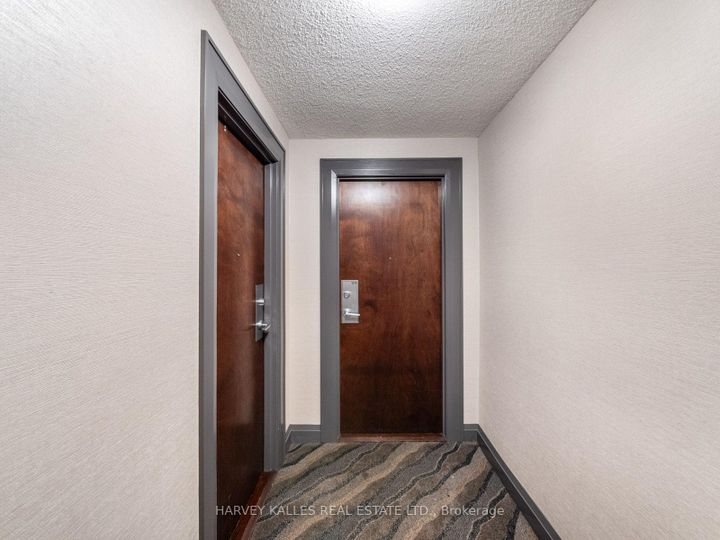 Photo 5 at 1814 - 17 Barberry Place, Bayview Village, Toronto
