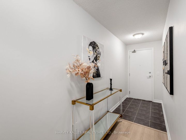 Photo 7 at 1814 - 17 Barberry Place, Bayview Village, Toronto