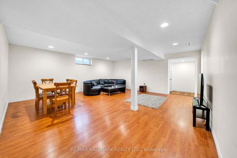 Photo 27 at 17 Twin Circle Court, Branson, Toronto