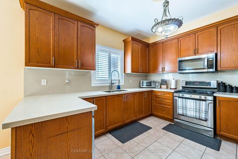Photo 9 at 233 Vellore Avenue, Vellore Village, Vaughan