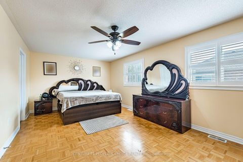 Photo 16 at 233 Vellore Avenue, Vellore Village, Vaughan