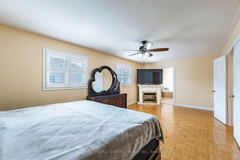 Photo 17 at 233 Vellore Avenue, Vellore Village, Vaughan