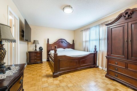 Photo 18 at 233 Vellore Avenue, Vellore Village, Vaughan
