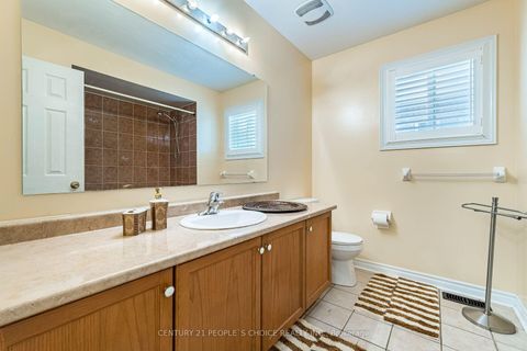 Photo 21 at 233 Vellore Avenue, Vellore Village, Vaughan