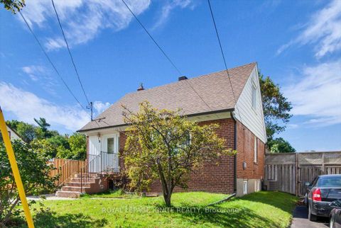 Photo 2 at 76 Celeste Drive, West Hill, Toronto