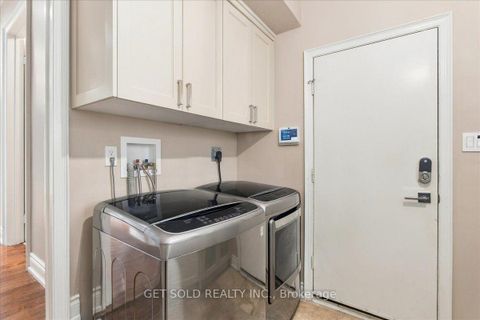 Photo 17 at 10 Coldwater Court, Beverley Glen, Vaughan