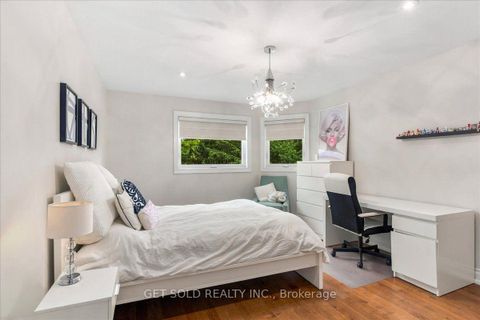 Photo 26 at 10 Coldwater Court, Beverley Glen, Vaughan