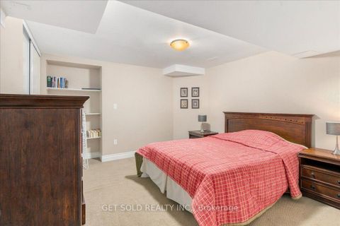 Photo 33 at 10 Coldwater Court, Beverley Glen, Vaughan