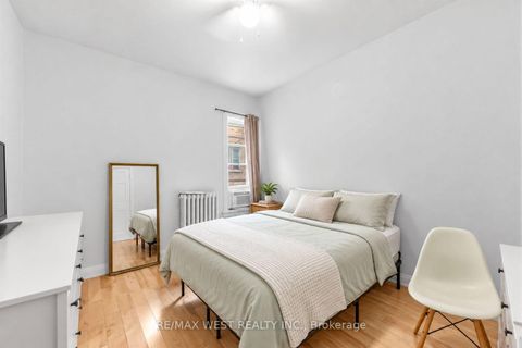 Photo 16 at 284 Lisgar Street, Little Portugal, Toronto