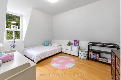 Photo 18 at 284 Lisgar Street, Little Portugal, Toronto